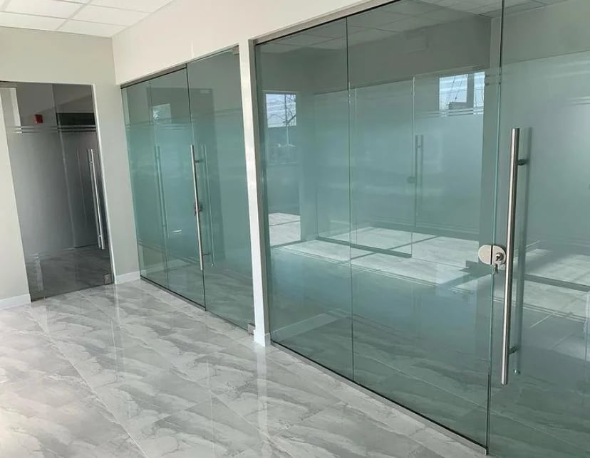 Commercial glass door Miami business